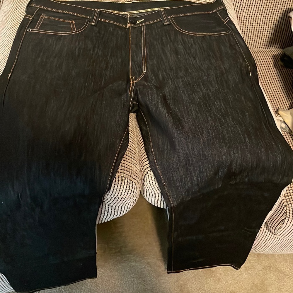 Black Levi’s 569 jeans